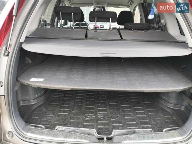 Коричневый Хонда СРВ, объемом двигателя 2 л и пробегом 214 тыс. км за 10850 $, фото 5 на Automoto.ua