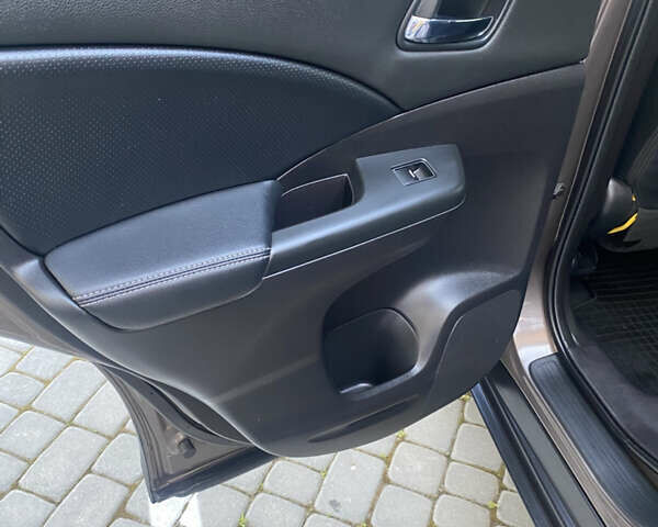 Коричневый Хонда СРВ, объемом двигателя 2.2 л и пробегом 218 тыс. км за 15900 $, фото 26 на Automoto.ua