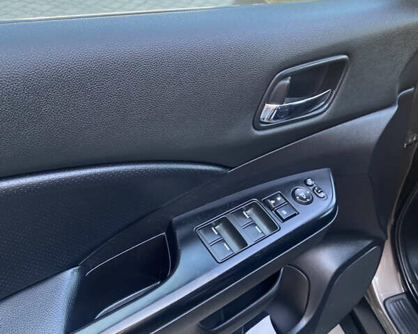 Коричневый Хонда СРВ, объемом двигателя 2.2 л и пробегом 218 тыс. км за 15900 $, фото 27 на Automoto.ua