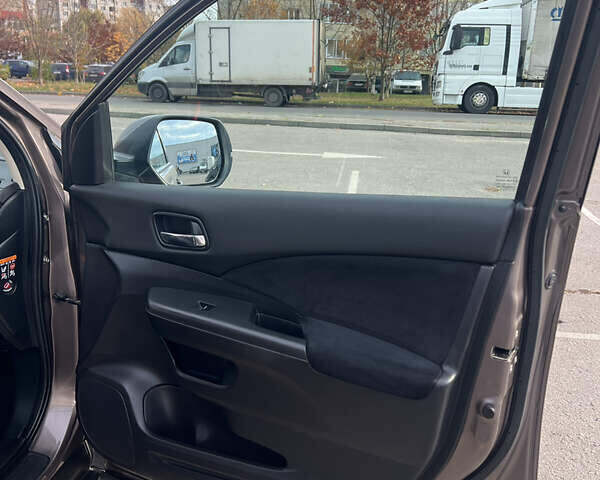 Коричневый Хонда СРВ, объемом двигателя 1.6 л и пробегом 280 тыс. км за 15900 $, фото 14 на Automoto.ua