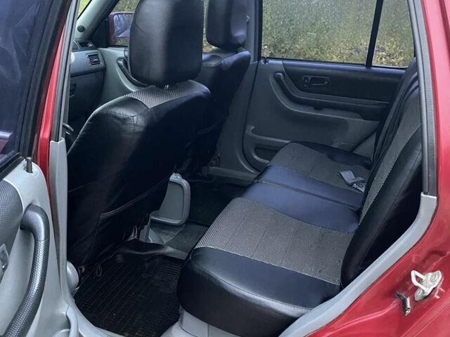 Красный Хонда СРВ, объемом двигателя 2 л и пробегом 217 тыс. км за 5100 $, фото 5 на Automoto.ua