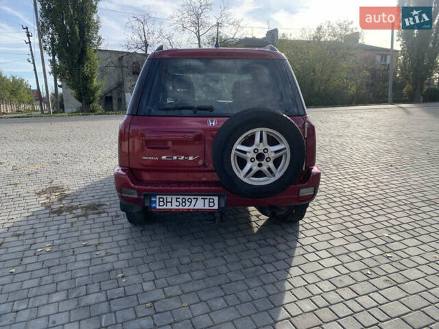 Красный Хонда СРВ, объемом двигателя 1.97 л и пробегом 261 тыс. км за 5300 $, фото 3 на Automoto.ua