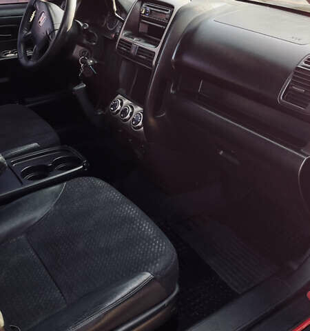 Красный Хонда СРВ, объемом двигателя 2 л и пробегом 408 тыс. км за 6500 $, фото 19 на Automoto.ua