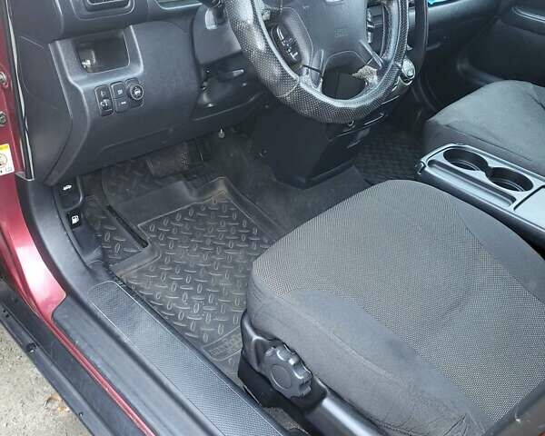 Красный Хонда СРВ, объемом двигателя 2 л и пробегом 257 тыс. км за 6876 $, фото 12 на Automoto.ua