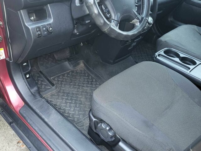 Красный Хонда СРВ, объемом двигателя 2 л и пробегом 257 тыс. км за 6876 $, фото 13 на Automoto.ua