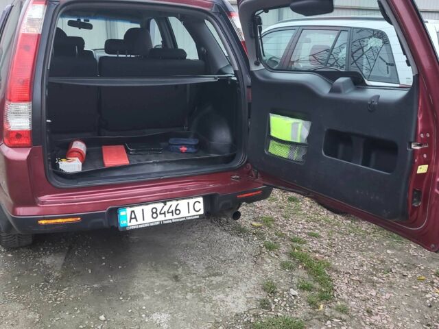 Красный Хонда СРВ, объемом двигателя 2 л и пробегом 257 тыс. км за 6876 $, фото 3 на Automoto.ua