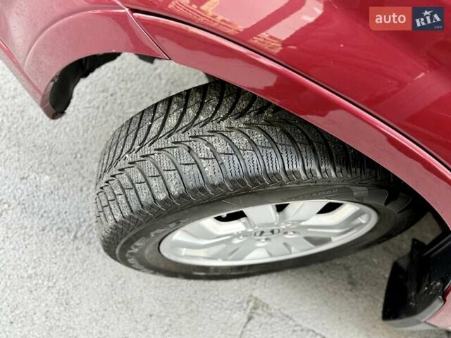 Красный Хонда СРВ, объемом двигателя 2 л и пробегом 321 тыс. км за 7900 $, фото 23 на Automoto.ua