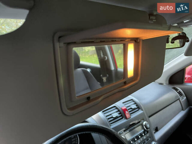 Красный Хонда СРВ, объемом двигателя 2 л и пробегом 270 тыс. км за 9800 $, фото 15 на Automoto.ua