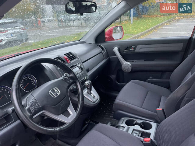 Красный Хонда СРВ, объемом двигателя 2 л и пробегом 270 тыс. км за 9800 $, фото 3 на Automoto.ua