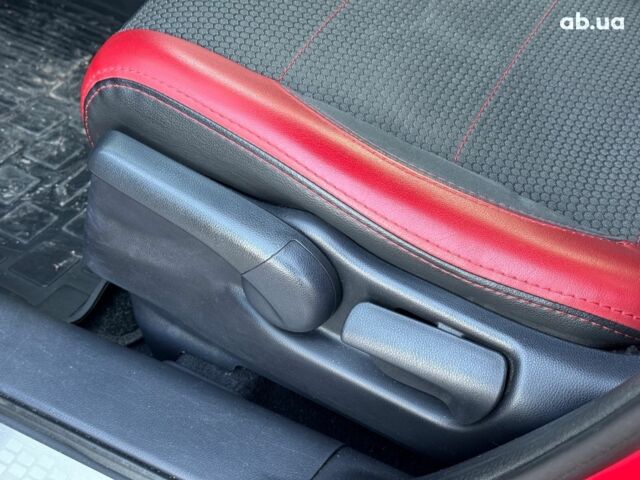 Красный Хонда СРВ, объемом двигателя 2.4 л и пробегом 240 тыс. км за 10990 $, фото 14 на Automoto.ua