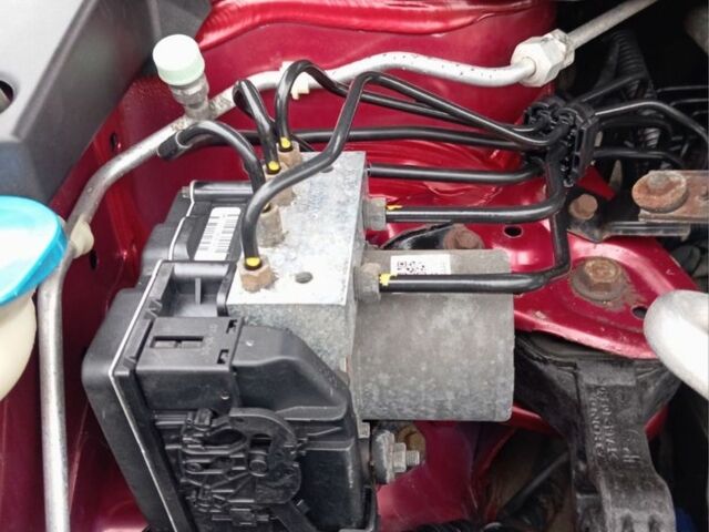 Красный Хонда СРВ, объемом двигателя 2.4 л и пробегом 169 тыс. км за 11300 $, фото 18 на Automoto.ua