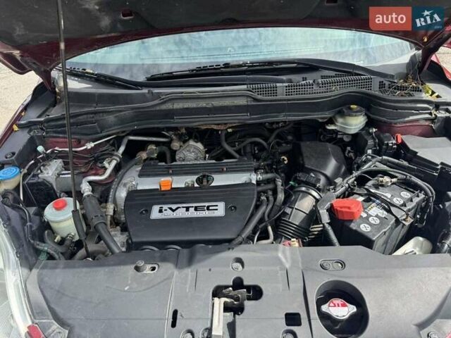 Красный Хонда СРВ, объемом двигателя 2.4 л и пробегом 204 тыс. км за 10000 $, фото 6 на Automoto.ua