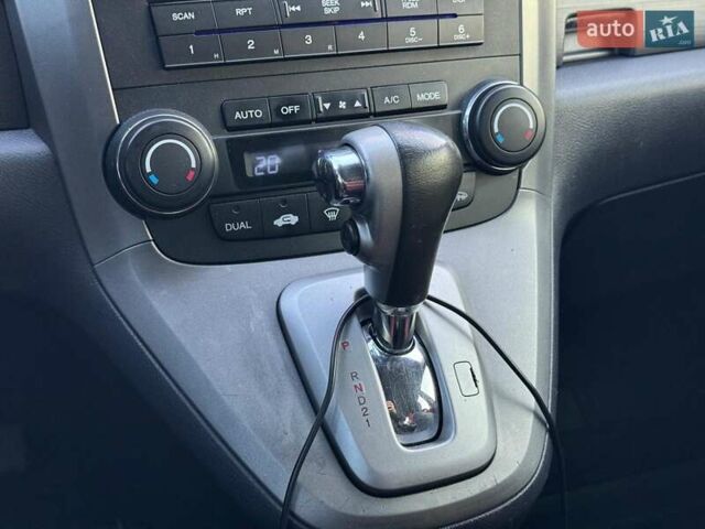 Красный Хонда СРВ, объемом двигателя 2.4 л и пробегом 240 тыс. км за 10990 $, фото 29 на Automoto.ua