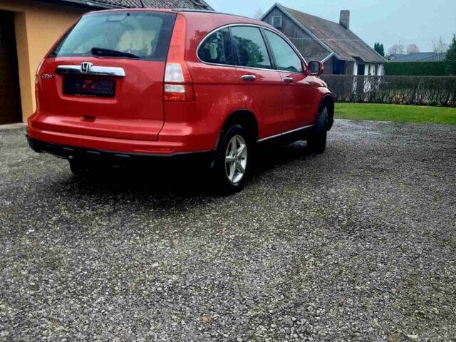 Красный Хонда СРВ, объемом двигателя 2.2 л и пробегом 280 тыс. км за 5800 $, фото 2 на Automoto.ua