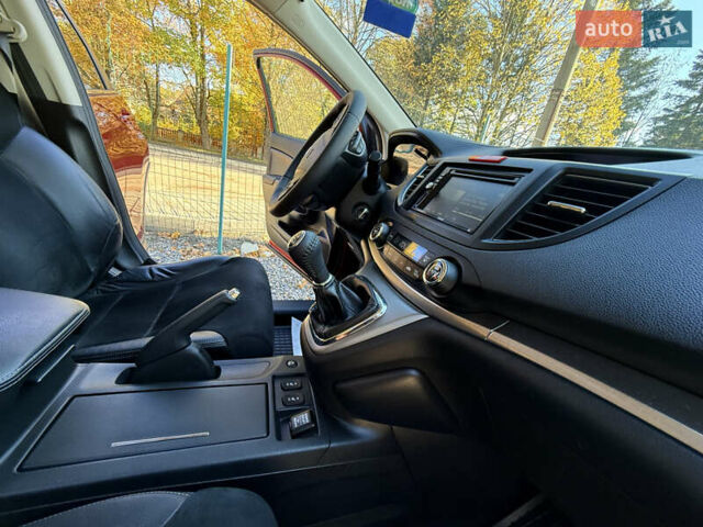 Хонда СРВ 2013 в Трускавце на Automoto.ua Красный Хонда СРВ, объемом двигателя 2.2 л и пробегом 293 тыс. км за 16599 $, фото 31 на Automoto.ua