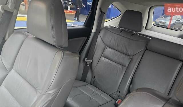 Красный Хонда СРВ, объемом двигателя 2.36 л и пробегом 158 тыс. км за 15600 $, фото 3 на Automoto.ua