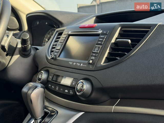 Красный Хонда СРВ, объемом двигателя 2.2 л и пробегом 275 тыс. км за 14700 $, фото 68 на Automoto.ua