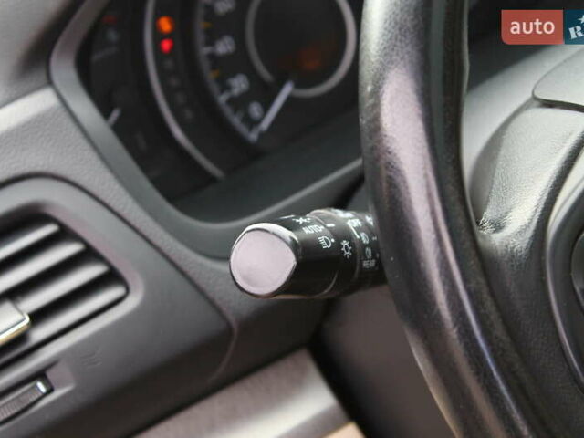 Красный Хонда СРВ, объемом двигателя 2.2 л и пробегом 183 тыс. км за 18200 $, фото 98 на Automoto.ua