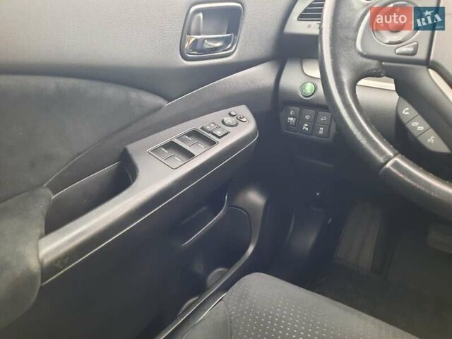 Красный Хонда СРВ, объемом двигателя 2.2 л и пробегом 206 тыс. км за 17650 $, фото 39 на Automoto.ua