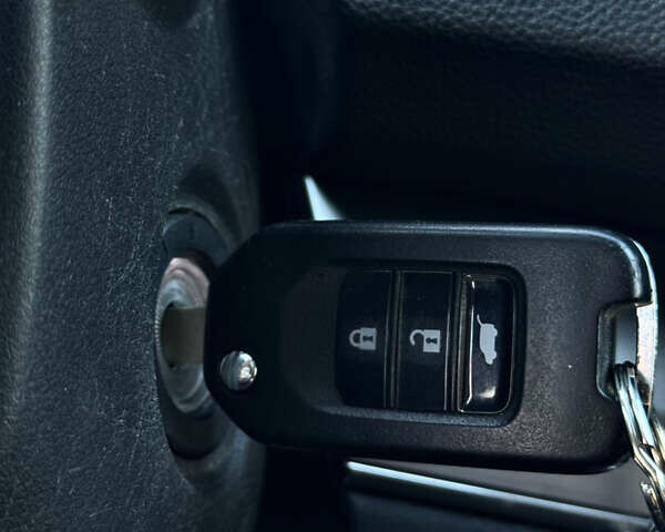 Красный Хонда СРВ, объемом двигателя 1.6 л и пробегом 121 тыс. км за 21700 $, фото 11 на Automoto.ua