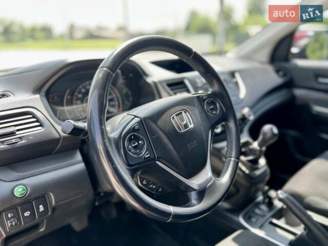Красный Хонда СРВ, объемом двигателя 1.6 л и пробегом 185 тыс. км за 16700 $, фото 15 на Automoto.ua