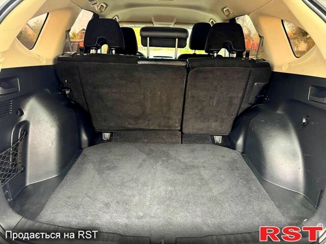 Красный Хонда СРВ, объемом двигателя 2.4 л и пробегом 128 тыс. км за 16550 $, фото 9 на Automoto.ua