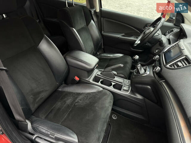 Красный Хонда СРВ, объемом двигателя 1.6 л и пробегом 238 тыс. км за 15500 $, фото 65 на Automoto.ua