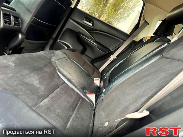 Красный Хонда СРВ, объемом двигателя 2.4 л и пробегом 128 тыс. км за 16550 $, фото 8 на Automoto.ua