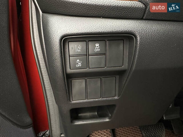 Червоний Хонда СРВ, об'ємом двигуна 1.5 л та пробігом 103 тис. км за 16900 $, фото 26 на Automoto.ua