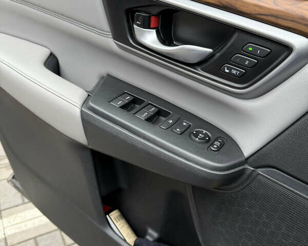 Красный Хонда СРВ, объемом двигателя 1.5 л и пробегом 75 тыс. км за 24000 $, фото 5 на Automoto.ua