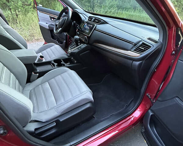 Красный Хонда СРВ, объемом двигателя 1.5 л и пробегом 19 тыс. км за 24999 $, фото 3 на Automoto.ua