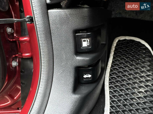 Красный Хонда СРВ, объемом двигателя 2 л и пробегом 88 тыс. км за 25400 $, фото 38 на Automoto.ua
