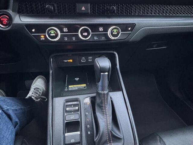 Красный Хонда СРВ, объемом двигателя 2 л и пробегом 16 тыс. км за 35000 $, фото 10 на Automoto.ua