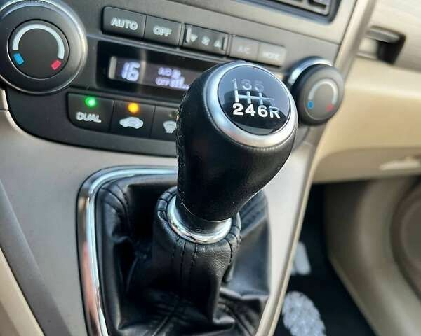 Хонда СРВ, об'ємом двигуна 2.2 л та пробігом 217 тис. км за 10500 $, фото 23 на Automoto.ua