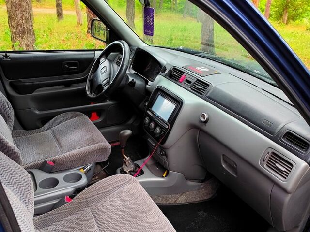 Хонда СРВ, объемом двигателя 2 л и пробегом 300 тыс. км за 3500 $, фото 1 на Automoto.ua