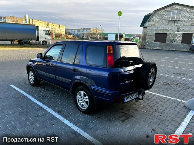 Хонда СРВ, объемом двигателя 20 л и пробегом 239 тыс. км за 3500 $, фото 2 на Automoto.ua
