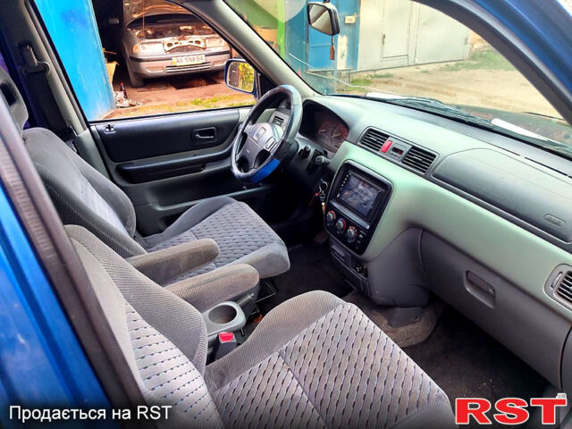 Хонда СРВ, об'ємом двигуна 2 л та пробігом 300 тис. км за 4500 $, фото 8 на Automoto.ua
