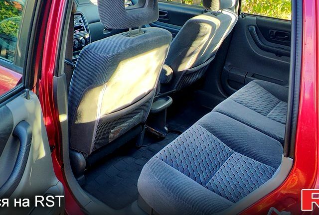 Хонда СРВ, объемом двигателя 2 л и пробегом 378 тыс. км за 3700 $, фото 4 на Automoto.ua