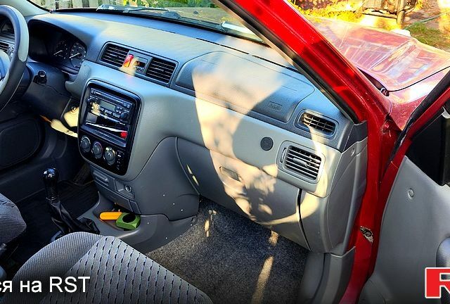 Хонда СРВ, объемом двигателя 2 л и пробегом 378 тыс. км за 3700 $, фото 5 на Automoto.ua