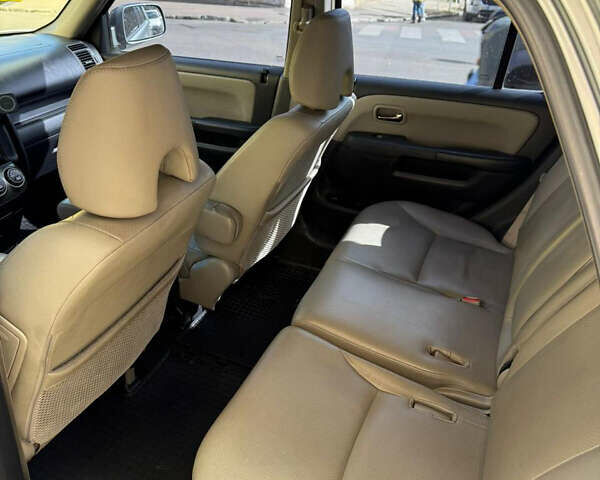 Хонда СРВ, объемом двигателя 2 л и пробегом 196 тыс. км за 8000 $, фото 3 на Automoto.ua