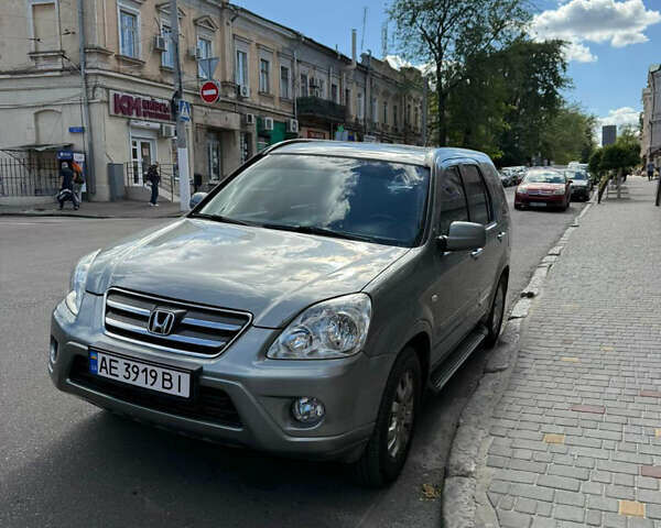 Хонда СРВ, объемом двигателя 2 л и пробегом 196 тыс. км за 8000 $, фото 1 на Automoto.ua