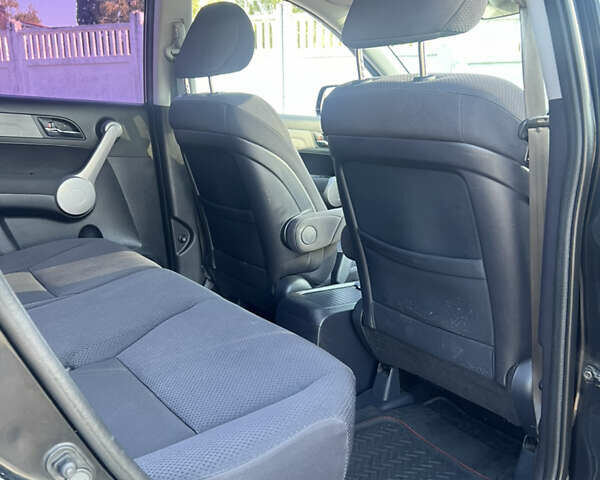 Хонда СРВ, объемом двигателя 2 л и пробегом 211 тыс. км за 10500 $, фото 7 на Automoto.ua