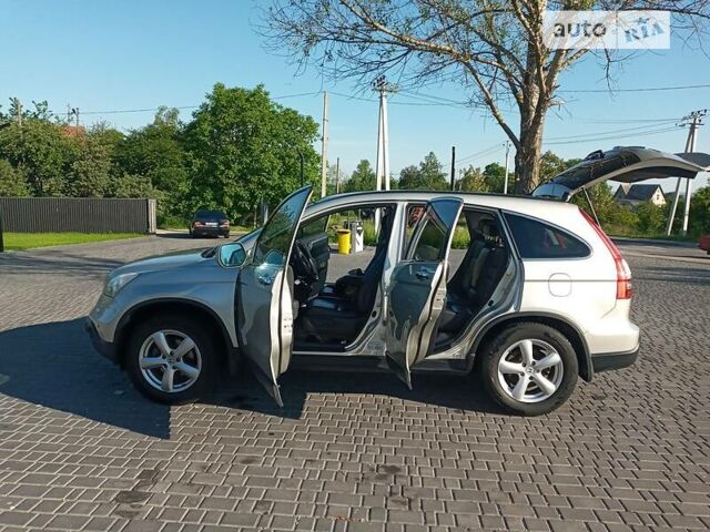 Хонда СРВ, объемом двигателя 2.2 л и пробегом 247 тыс. км за 10000 $, фото 8 на Automoto.ua