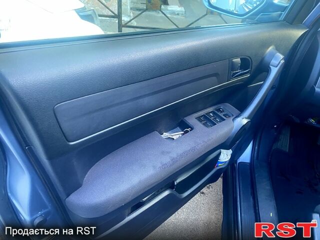 Хонда СРВ, объемом двигателя 2 л и пробегом 303 тыс. км за 9800 $, фото 6 на Automoto.ua