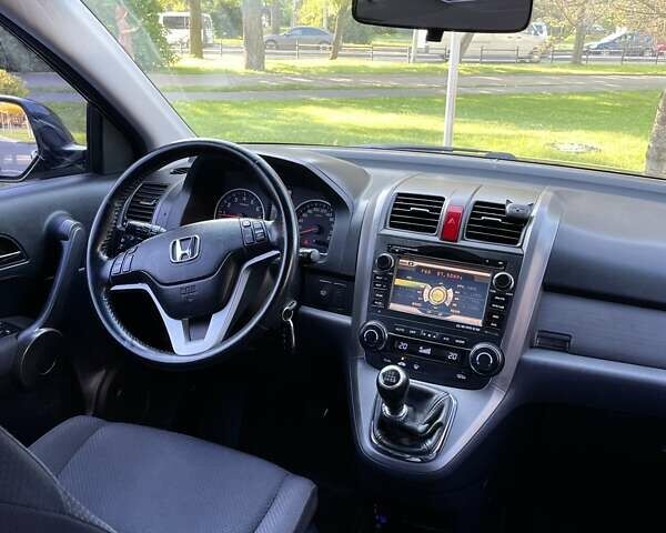 Хонда СРВ, объемом двигателя 2 л и пробегом 176 тыс. км за 9800 $, фото 5 на Automoto.ua