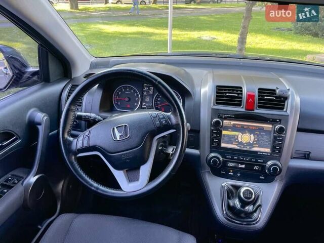 Хонда СРВ, объемом двигателя 2 л и пробегом 176 тыс. км за 9800 $, фото 4 на Automoto.ua