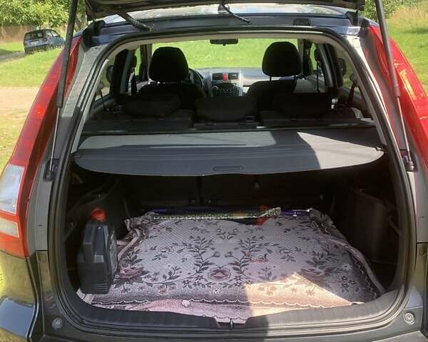 Хонда СРВ, объемом двигателя 2 л и пробегом 215 тыс. км за 9800 $, фото 1 на Automoto.ua