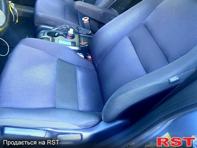 Хонда СРВ, объемом двигателя 2 л и пробегом 303 тыс. км за 9800 $, фото 4 на Automoto.ua