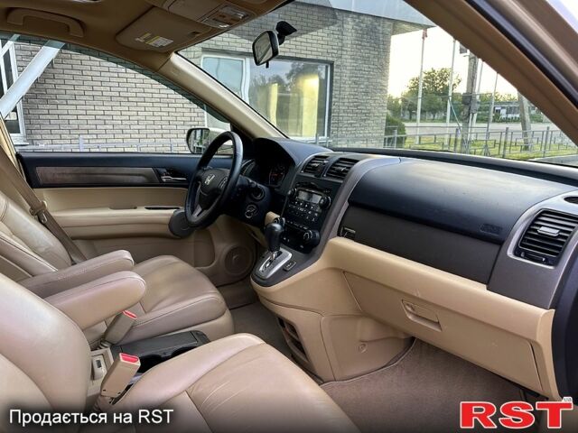 Хонда СРВ, объемом двигателя 2.4 л и пробегом 231 тыс. км за 9300 $, фото 6 на Automoto.ua