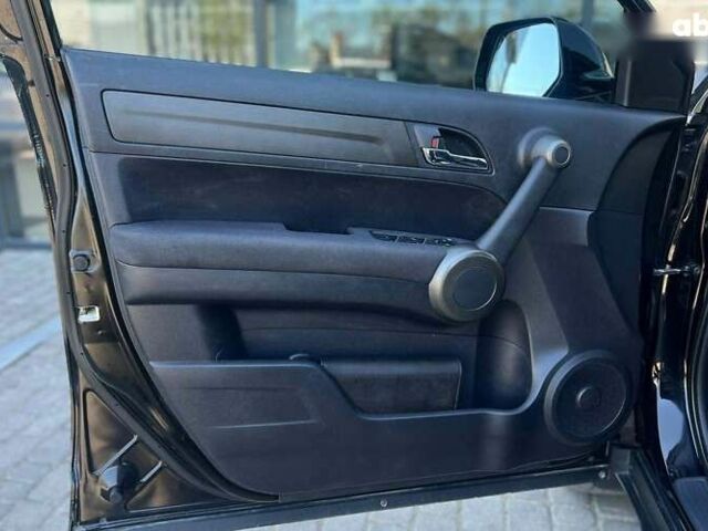 Хонда СРВ, объемом двигателя 2.2 л и пробегом 218 тыс. км за 12600 $, фото 7 на Automoto.ua